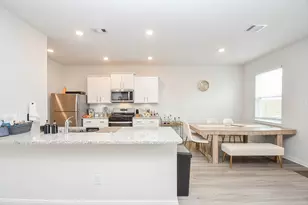 11404 Bright Sun Dr, Houston, TX 77048 - Photo 8