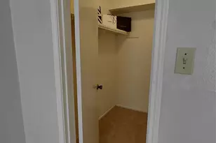 406 N Post Oak Ln, Houston, TX 77024 - Photo 28