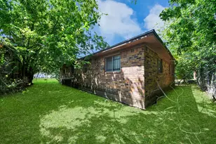 4425 Sumpter St, Houston, TX 77020 - Photo 10