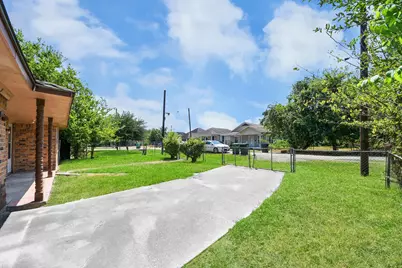 4425 Sumpter Street, Houston, TX 77020 - Photo 12