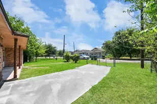4425 Sumpter St, Houston, TX 77020 - Photo 12