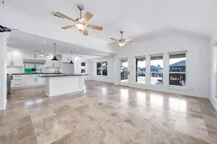 837 Marlin St, Bayou Vista, TX 77563 - Photo 2