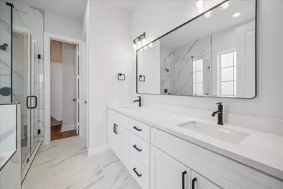 1033 W 17th Street, Houston, TX 77008 - Photo 24