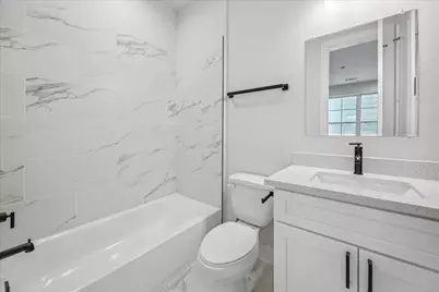 1033 W 17th Street, Houston, TX 77008 - Photo 30