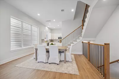 1033 W 17th Street, Houston, TX 77008 - Photo 10