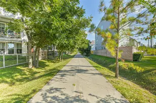 550 Oxford St, Houston, TX 77007 - Photo 2