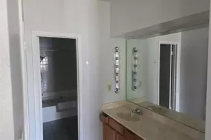 3780 Tanglewilde St, Houston, TX 77063 - Photo 8