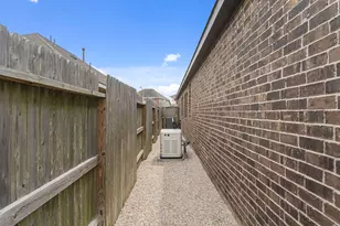 2710 Torrey Pines Dr, Brookshire, TX 77423 - Photo 34