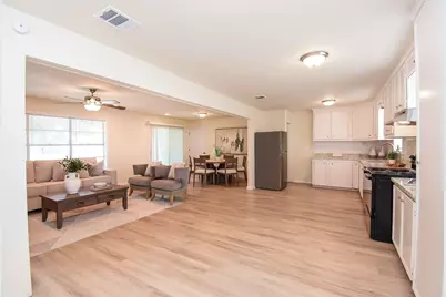 235 Hwy 90 E, Sealy, TX 77474 - Photo 4