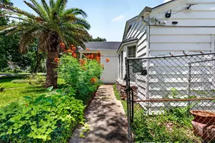 7351 Brace St, Houston, TX 77061 - Photo 48