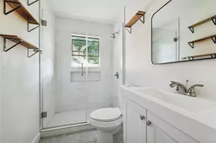 4210 Delhi St, Houston, TX 77022 - Photo 8