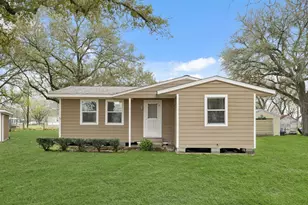 8427 Brinkmeyer Rd, Needville, TX 77461 - Photo 1