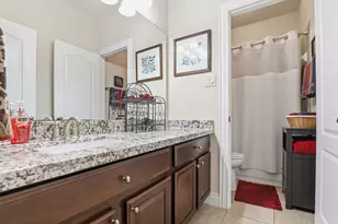 12403 Emerald Ln, Mont Belvieu, TX 77535 - Photo 36