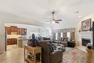 12403 Emerald Ln, Mont Belvieu, TX 77535 - Photo 18