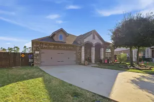 12403 Emerald Ln, Mont Belvieu, TX 77535 - Photo 4