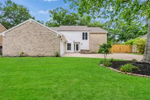 1023 Cragmore Dr, Seabrook, TX 77586 - Photo 1