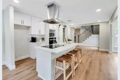 1023 Cragmore Drive, Seabrook, TX 77586 - Photo 8