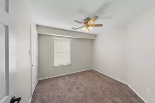 157 E Summerhaze Circle, The Woodlands, TX 77382 - Photo 30