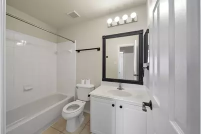 157 E Summerhaze Circle, The Woodlands, TX 77382 - Photo 32