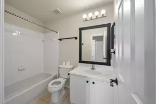 157 E Summerhaze Circle, The Woodlands, TX 77382 - Photo 32