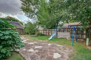 13147 Hollowcreek Park Dr, Houston, TX 77082 - Photo 38