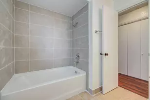 13147 Hollowcreek Park Dr, Houston, TX 77082 - Photo 28