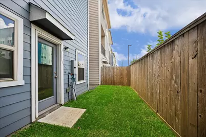 11004 Mikula Drive, Houston, TX 77043 - Photo 30