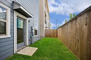 11004 Mikula Dr, Houston, TX 77043 - Photo 30