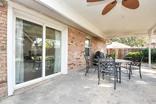 8607 Shadow Crest St, Houston, TX 77074 - Photo 32