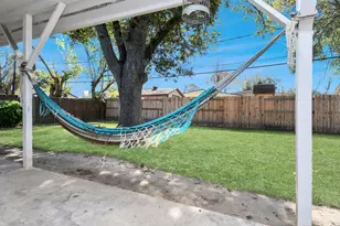 8607 Shadow Crest St, Houston, TX 77074 - Photo 32