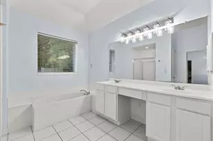 4529 Williamhurst Ln, League City, TX 77573 - Photo 28