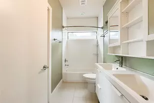 68 Meadow Lea Dr, Houston, TX 77022 - Photo 14