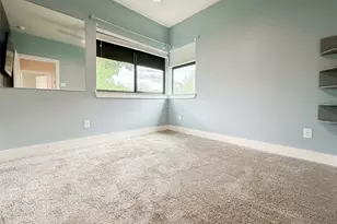 68 Meadow Lea Dr, Houston, TX 77022 - Photo 12