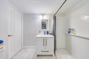 2519 Lazy Lake Dr, Houston, TX 77058 - Photo 14