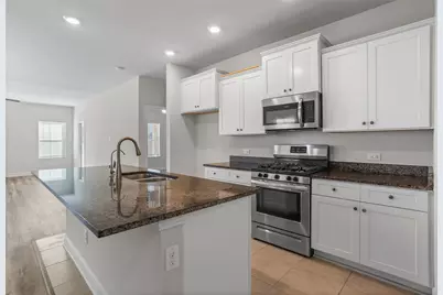 4203 W Bayou Maison Circle, Dickinson, TX 77539 - Photo 8