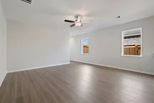 8815 New Jade Dr, Iowa Colony, TX 77583 - Photo 2