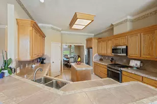 3710 Williams Trace Dr, Bryan, TX 77808 - Photo 12
