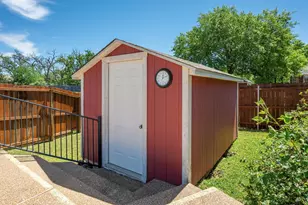 3710 Williams Trace Dr, Bryan, TX 77808 - Photo 32