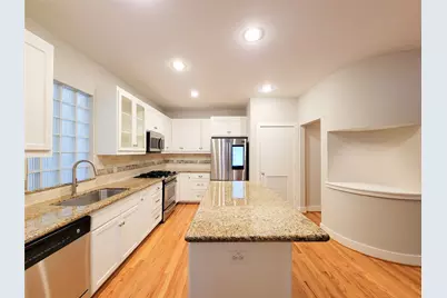 411 West 26th Street, Houston, TX 77008 - Photo 8