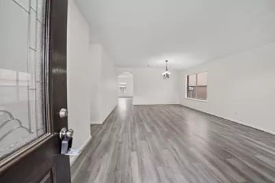 1318 Hawks Nest Drive, Houston, TX 77067 - Photo 2