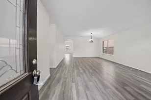1318 Hawks Nest Dr, Houston, TX 77067 - Photo 2