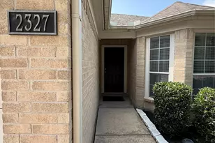 2327 Kylie Ct, Spring, TX 77386 - Photo 2