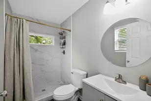 5233 Higgins St, Houston, TX 77033 - Photo 20