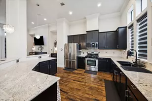 5820 Darling St, Houston, TX 77007 - Photo 4