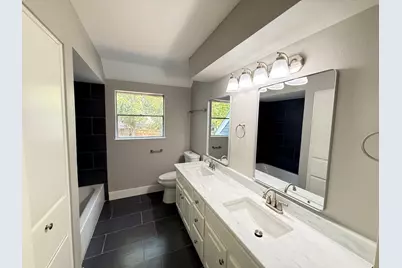 9814 Foxrun Court, Houston, TX 77080 - Photo 24