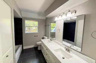 9814 Foxrun Ct, Houston, TX 77080 - Photo 24