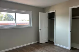 1403 Blalock Rd, Houston, TX 77055 - Photo 10
