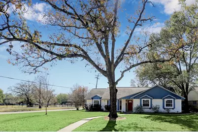 10403 Raritan Drive, Houston, TX 77043 - Photo 1
