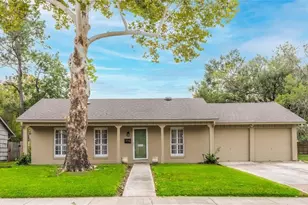 5537 Lincrest Ln, Houston, TX 77056 - Photo 2