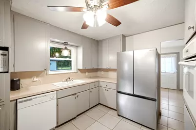 993 County Road 2271, Cleveland, TX 77327 - Photo 10